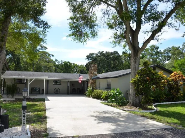 9400 93rd St, Seminole, FL 33777