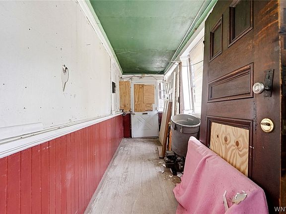 4th image of 252 15th St