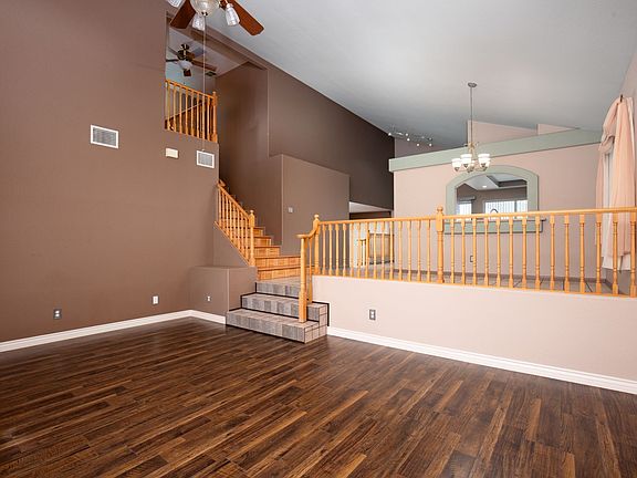 5th image of 9038 Indian Valley Dr