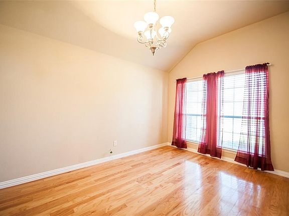 4th image of 2341 Lake Hollow Cir