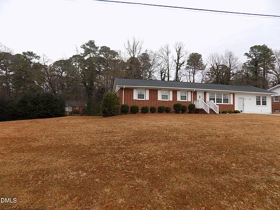 3rd image of 212 Allen Ln