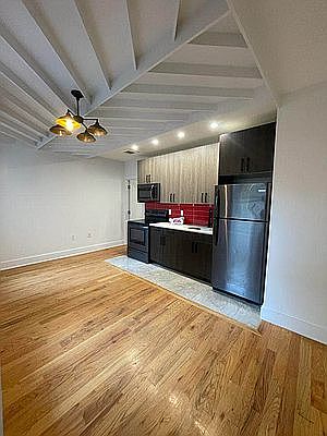 2nd image of 936 De Kalb Ave #201