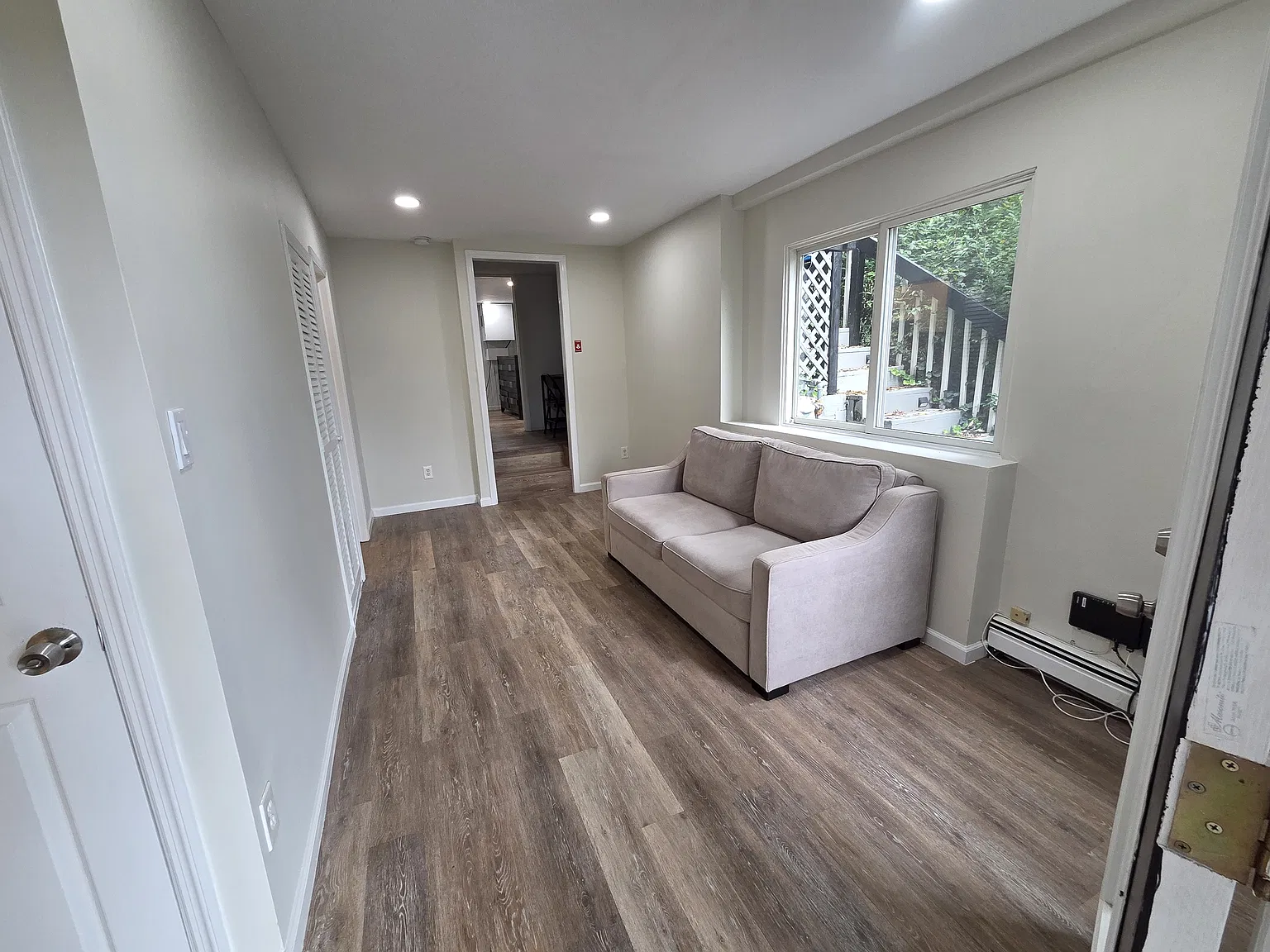 Woodland Ln, Huntington — Photo 2