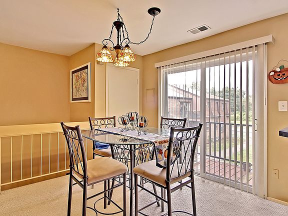 2nd image of 112 Westminster Pl #112