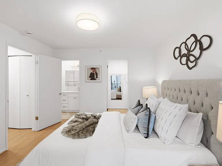 320 Peninsula Ave #316 — Photo 10