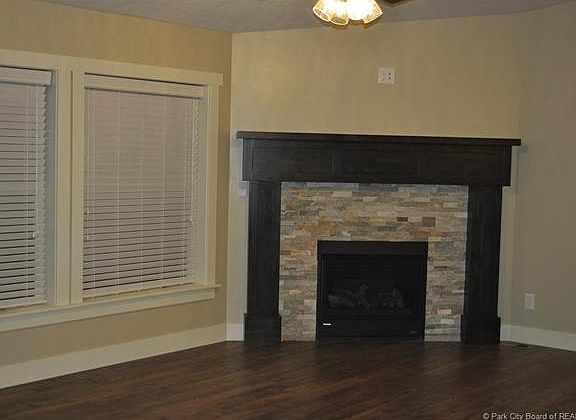 5th image of 1737 Spur Wood Dr