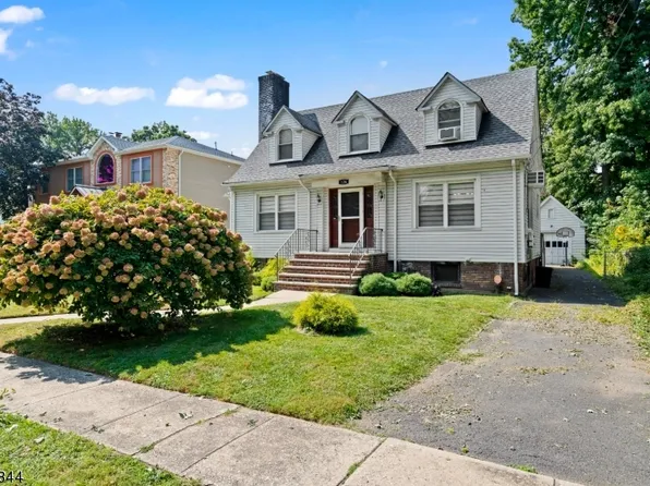 124 Morristown Rd, Elizabeth City, NJ 07208