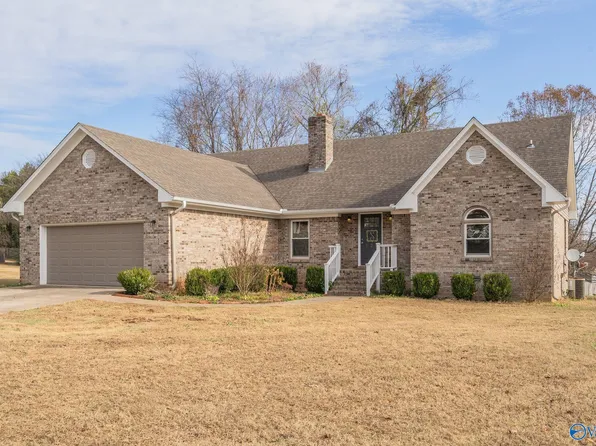 120 Saralee Dr, Huntsville, AL 35811