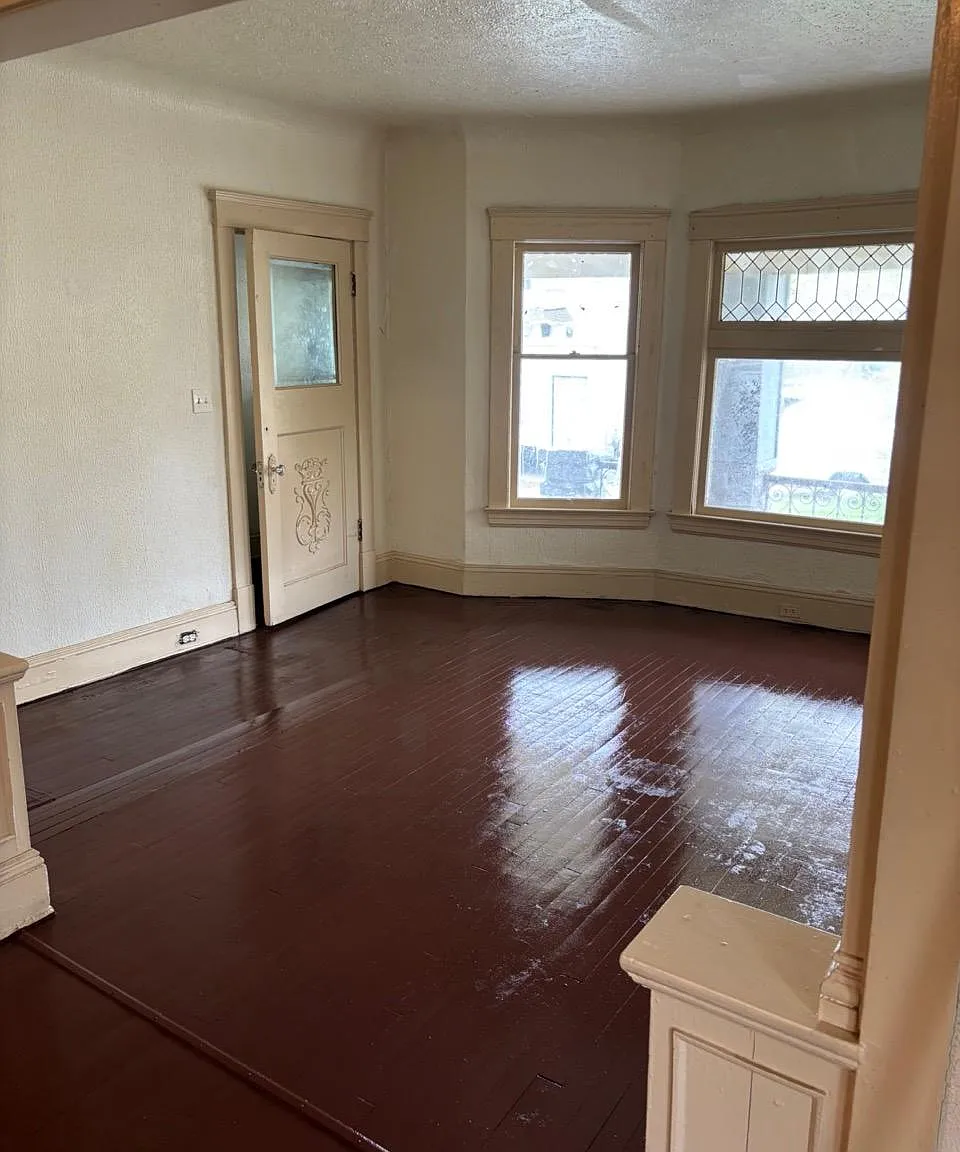 2 bed, 1200 sqft, $750 — Photo 1