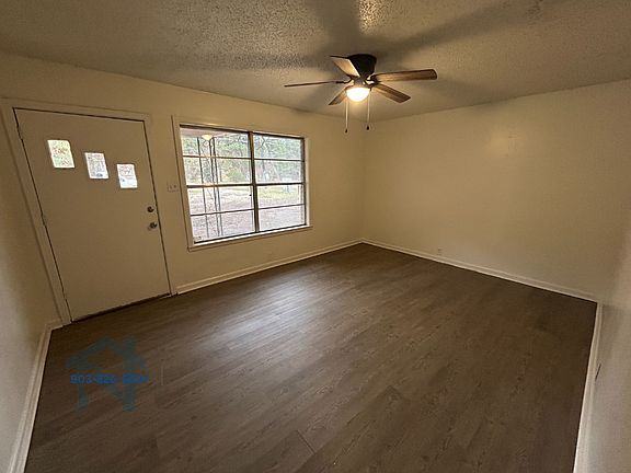4th image of 1101 N Kings Hwy