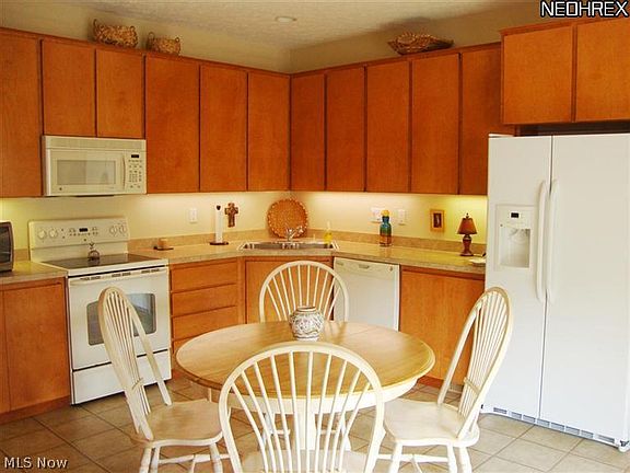 5th image of 33151 Wren Haven St