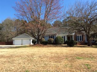 20 Clearview Cir, McDonough, GA 30253