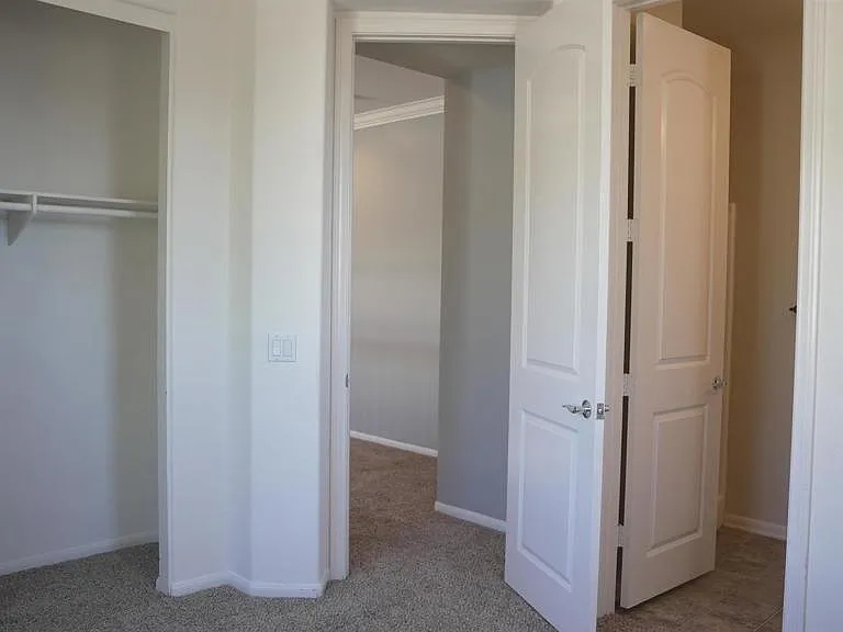1050 White Alder Ave — Photo 33