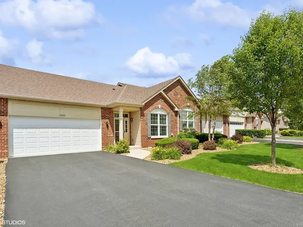 17232 Fontana Ln, Lockport, IL 60441