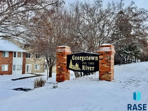 1104 W 57th St APT 203A, Sioux Falls, SD 57108