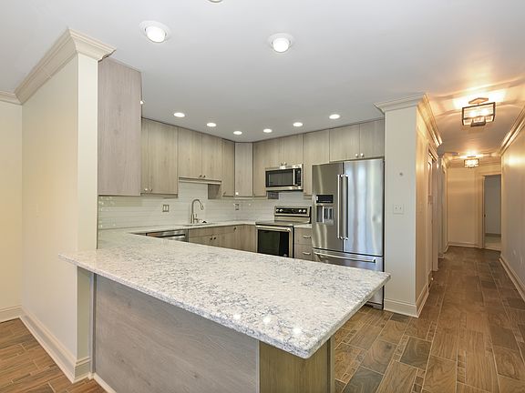 5th image of 125 Acacia Cir Unit 115E