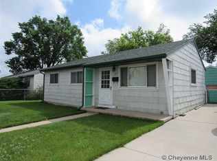 423 Hynds Ave, Cheyenne, WY 82007