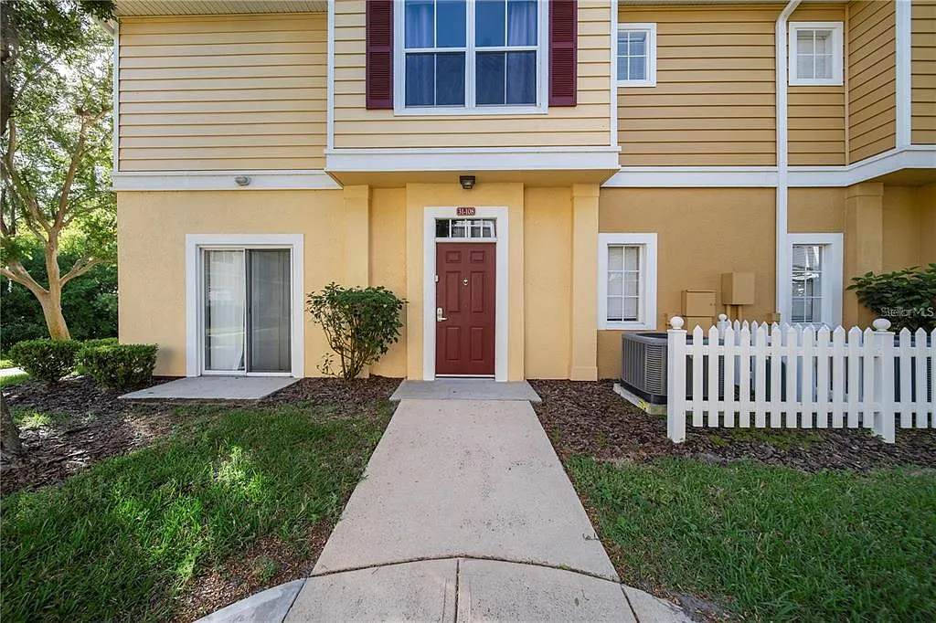 4 bed, 3.0 bath, 1470 sqft, $2,200 — Photo 2