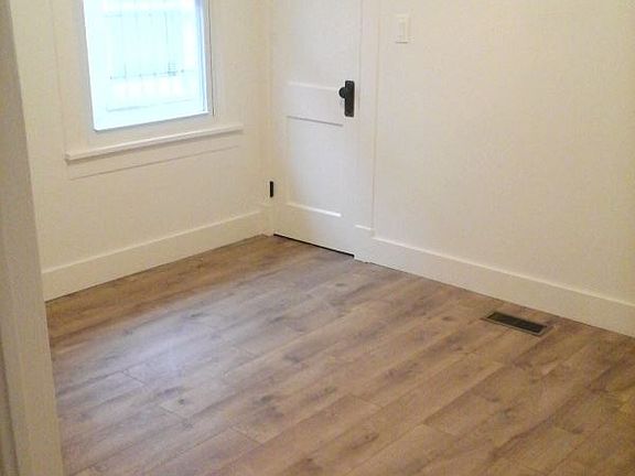 5th image of 2430 N Vine St