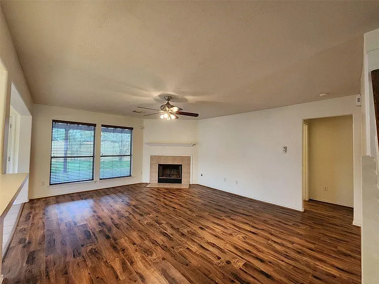 24422 Travis House Ln — Photo 10