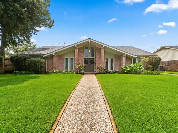 10735 Cedar Creek Dr, Houston, TX 77042