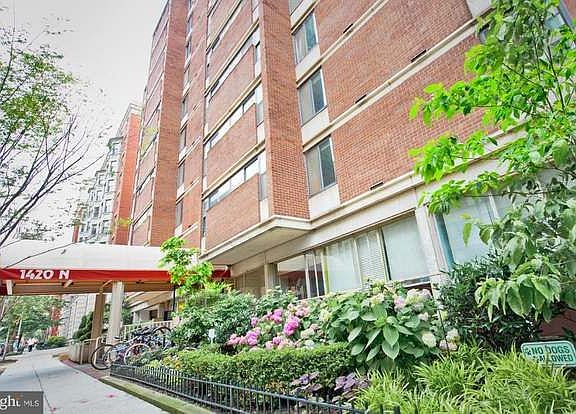 2nd image of 1420 N St NW #1007
