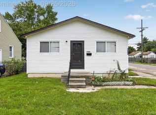 7504 Lozier Ave, Warren, MI 48091
