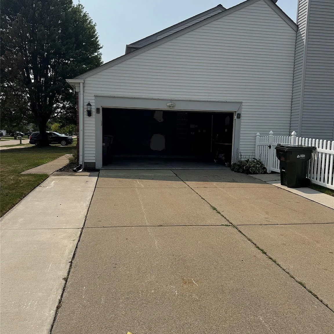 3 bed, 2.5 bath, 1710 sqft, $2,800 — Photo 3