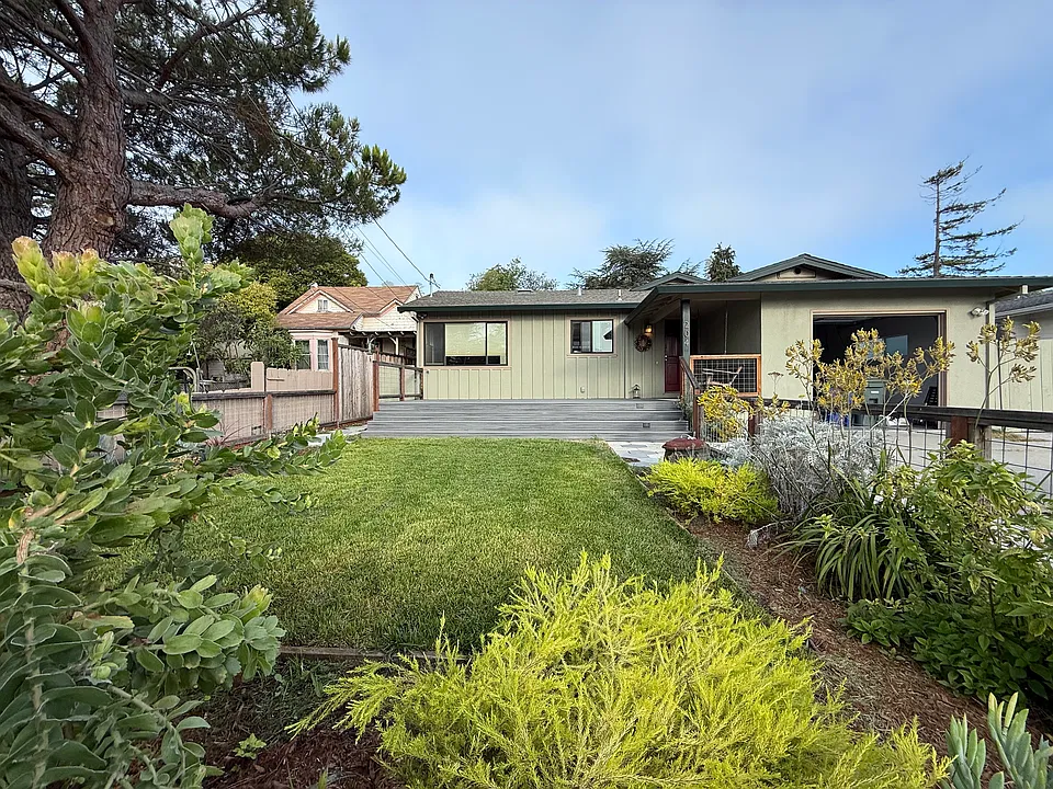 204 Dimond St