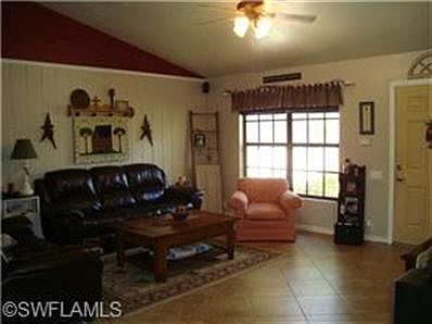 3rd image of 716 SE 9th Pl