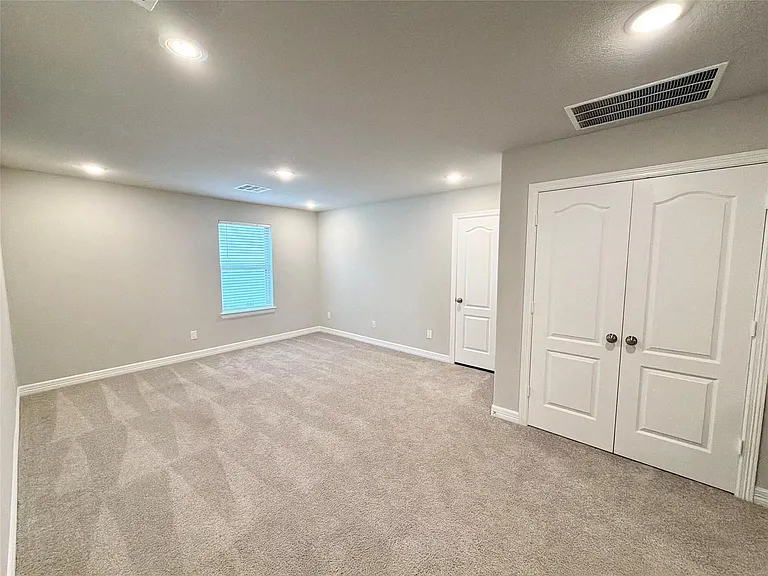 415 Northern Pike Dr — Photo 19