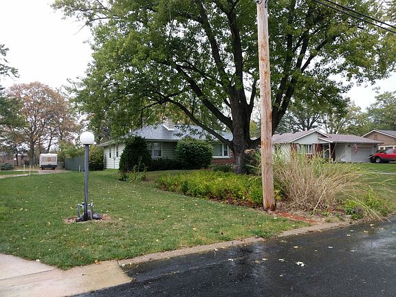 2nd image of 301 W Clara Ave
