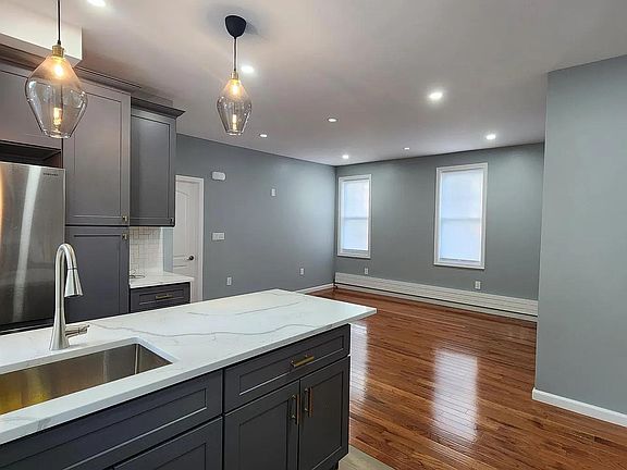 4th image of 4055 Hill Ave Floor 2