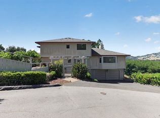 4 Harris Hill Dr, Novato, CA 94947
