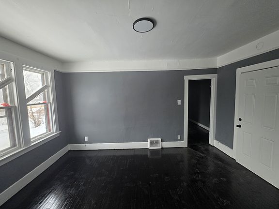 2nd image of 2676-2678 Sturtevant Ave