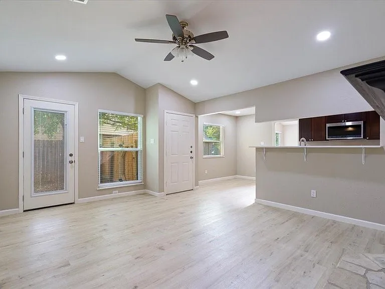13300 Cowdray Park #B — Photo 7