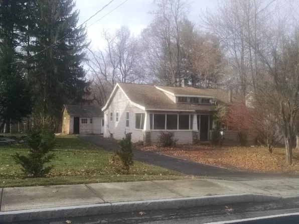 54 Center St, Chatham, NY 12037