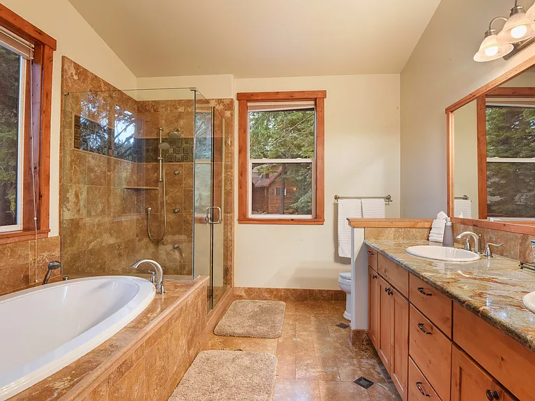 1175 Statford Way — Photo 20