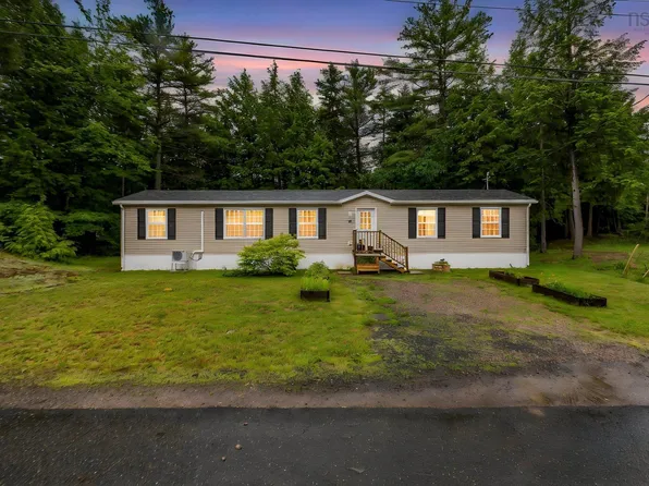 33 Shelby Cres, Kings, NS B4N 5J1