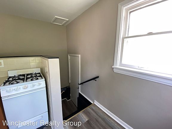 5th image of 9440 Flora Ave