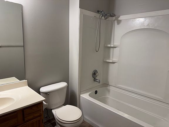 2nd image of 17507 Emiline St