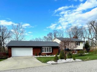 6120 Woods Point Dr, Catlettsburg, KY 41129