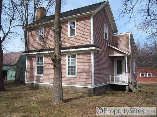 1st image of 1521 E Centre Ave