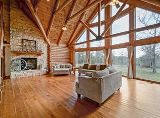 101 Trace Ct, Montgomery, TX 77316