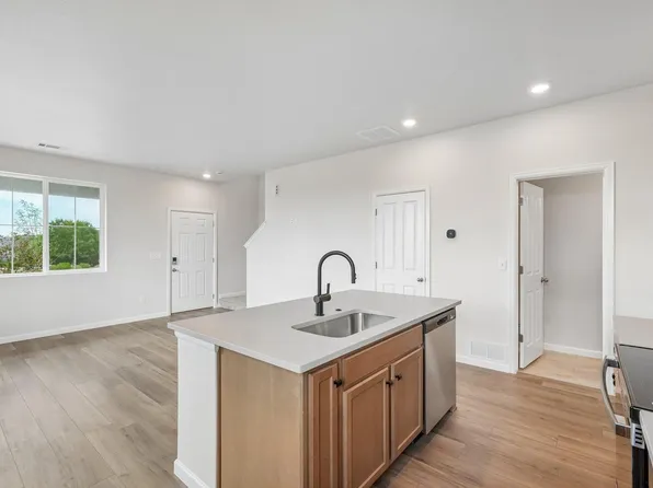 1470 Coral Pl, Longmont, CO 80504