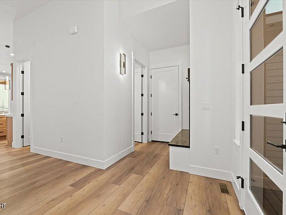 3rd image of 2445 S Santuary Dr
