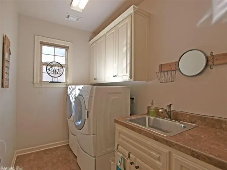 34 Forest Valley Ln — Photo 26