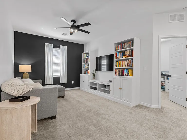 8866 Sasquatch Run Ave — Photo 22