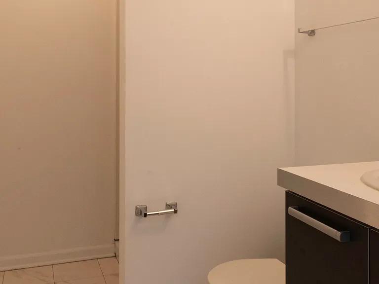 6101 N Clark St #4D — Photo 7
