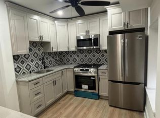 320 Loney St FLOOR 3, Philadelphia, PA 19111